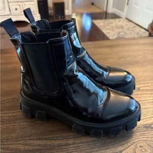 Nature Breeze Black Patent Pull on Boot, size 8